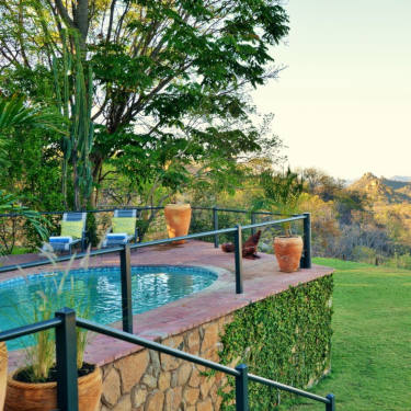 Shashani Pool